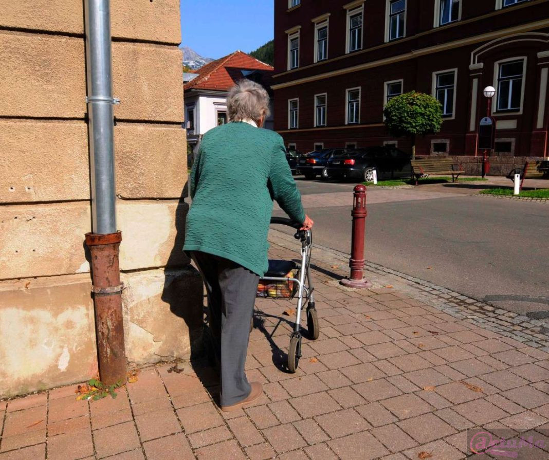rollator oudere